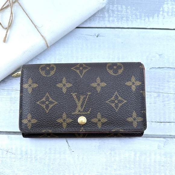 AUTHENTIC LOUIS VUITTON Monogram Porte-Monnaie Billets Tresor Wallet. Monogram. - Picture 1 of 16
